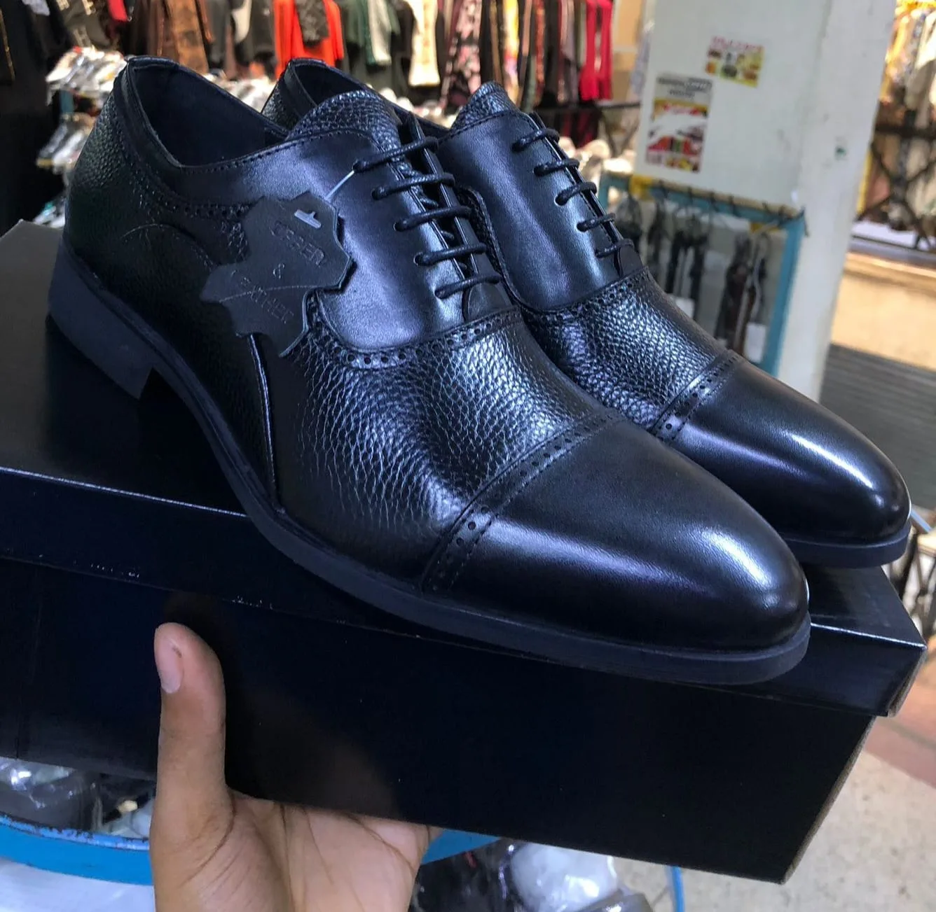 Black men's leather oxford shoes